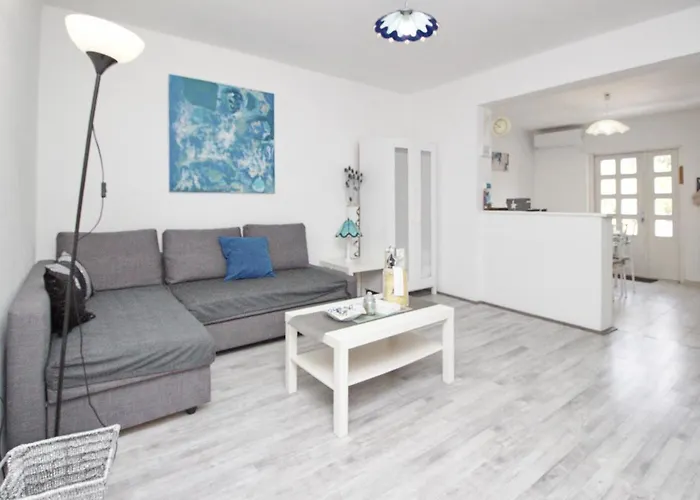 And With Parking Space Baska, Krk - 19215 Pensjonat 3*